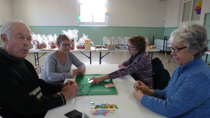 Près De 1 300 Euros Collectésau Profit Du Téléthon concernant Johnny Menut