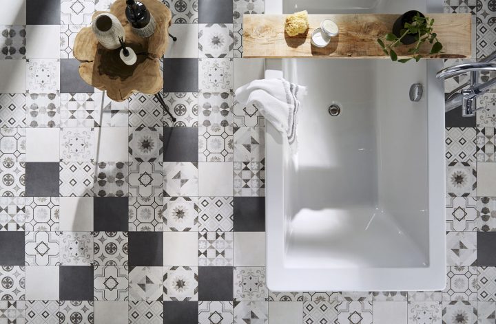 Quels Carreaux De Ciment Pour La Salle De Bains : Conseils serapportantà Papier Peint Salle De Bain Castorama Quels Carreaux De Ciment Pour La Salle De Bains : Conseils serapportantà Papier Peint Salle De Bain Castorama