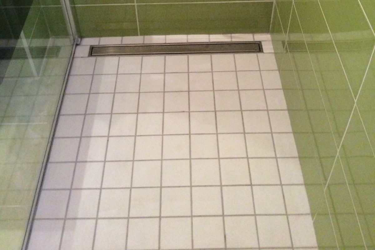 Réalisations Salle De Bain À Lorient dedans Carrelage Antidérapant Douche