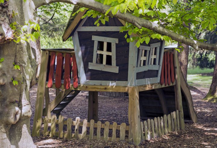 Réaliser Une Cabane Pour Enfant – Bricofamily serapportantà Maisonnette En Bois Family