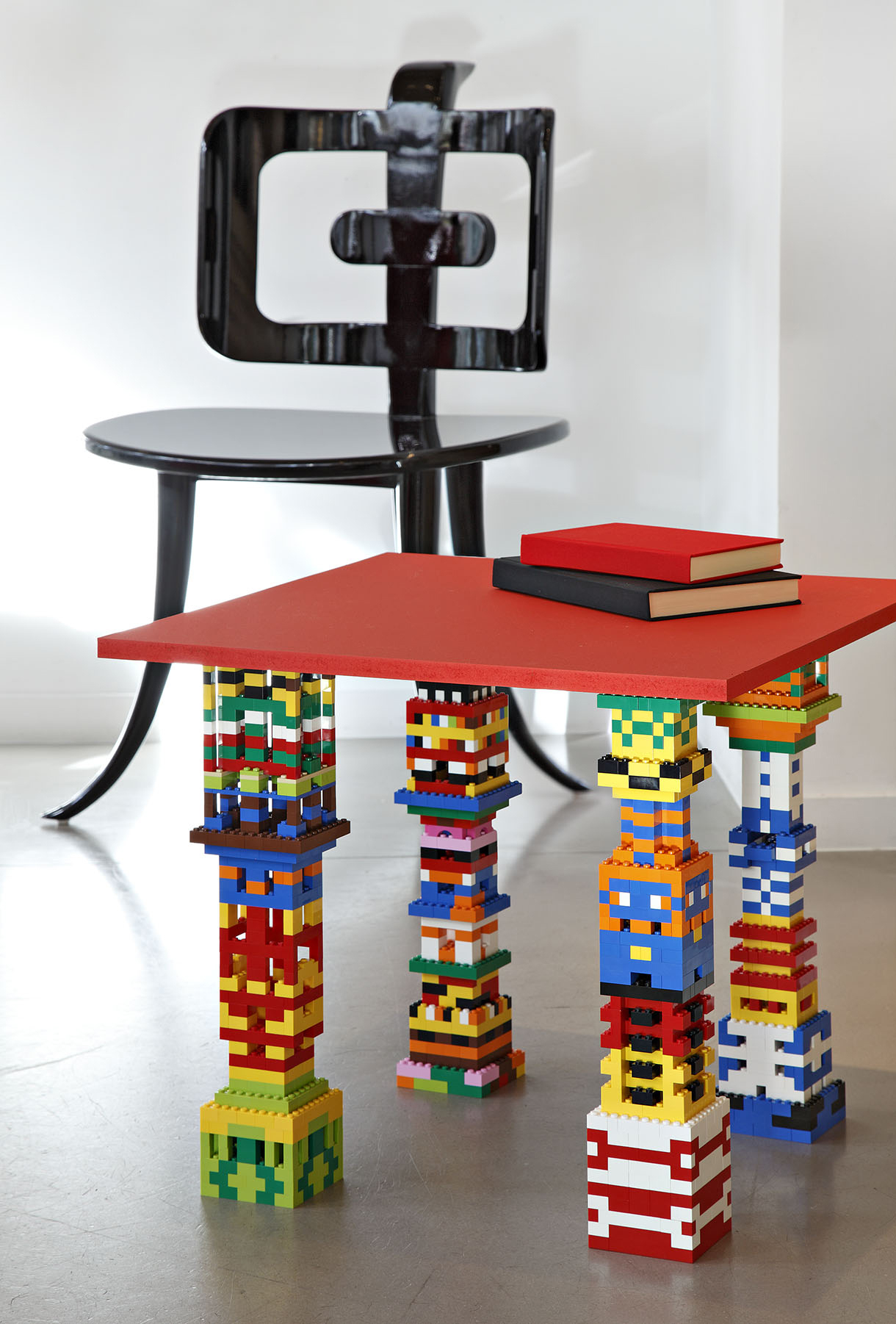 Réaliser Une Table Avec Des Pieds En Lego® - Maison Créative tout Meuble En Lego