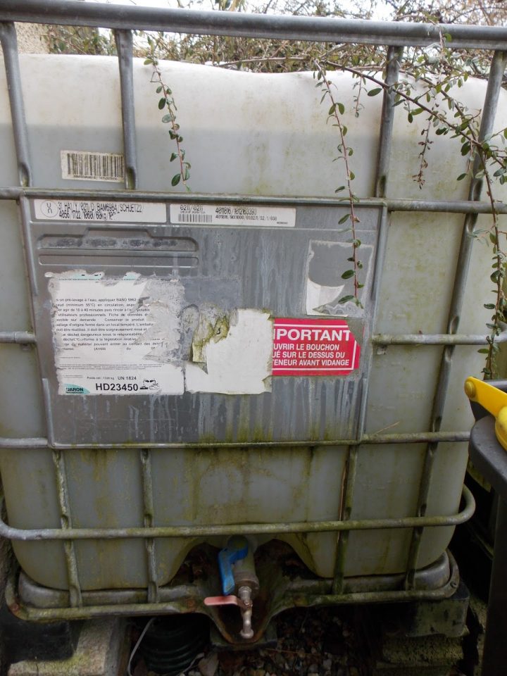 Récupération D'eau De Pluie Pour Le Jardin pour Robinet Cuve 1000L Brico Depot Récupération D'eau De Pluie Pour Le Jardin pour Robinet Cuve 1000L Brico Depot