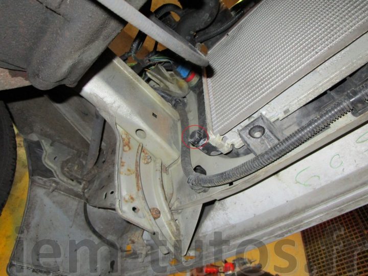 Remplacement De La Courroie De Distribution Sur Une encequiconcerne Changer Un Robinet Thermostatique De Radiateur Sans Vidanger