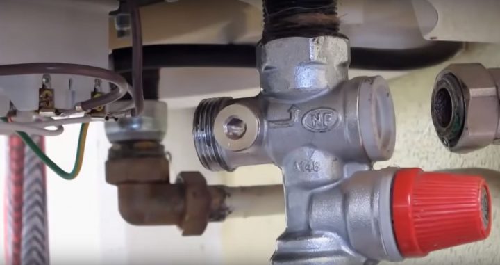 Remplacer Un Groupe De Sécurité Sans Vidanger Le Ballon D concernant Robinet De Purge Chauffe Eau