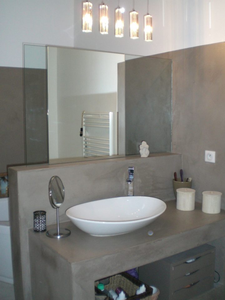 Rénovation D'une Salle De Bain En Résine D'epoxy | Resine destiné Resine Epoxy Salle De Bain