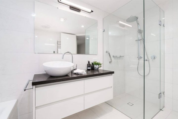 Rénovation Salle De Bain : Guide, Prix Au M2 Et Devis – Illico Travaux serapportantà Prix D Une Salle De Bain Complète