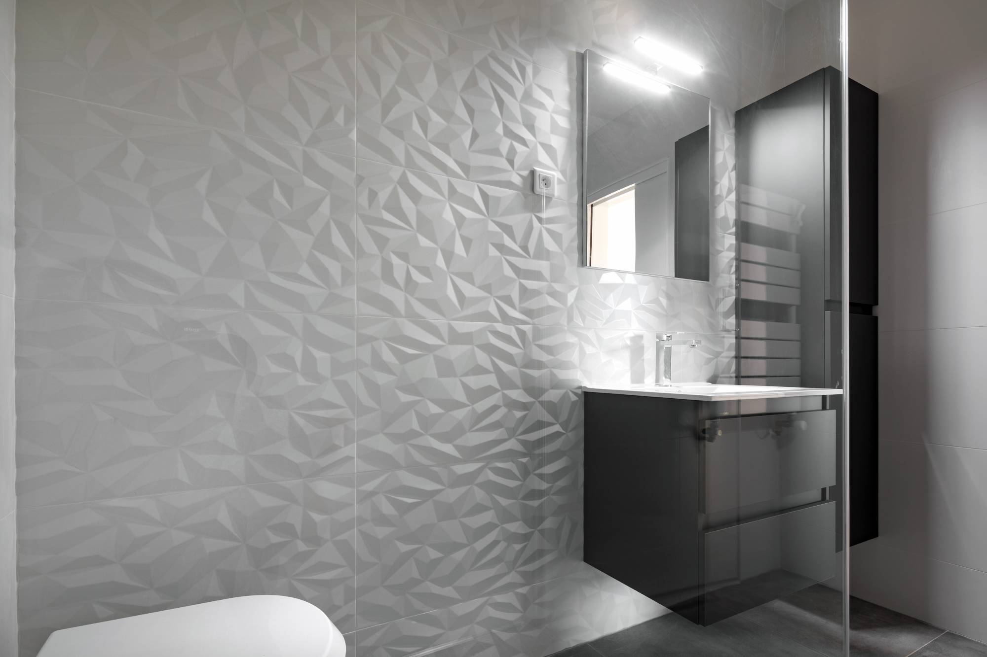 Rénovation Salle De Bains Carrelage À Relief Aix En Provence avec Rénover Carrelage Salle De Bain