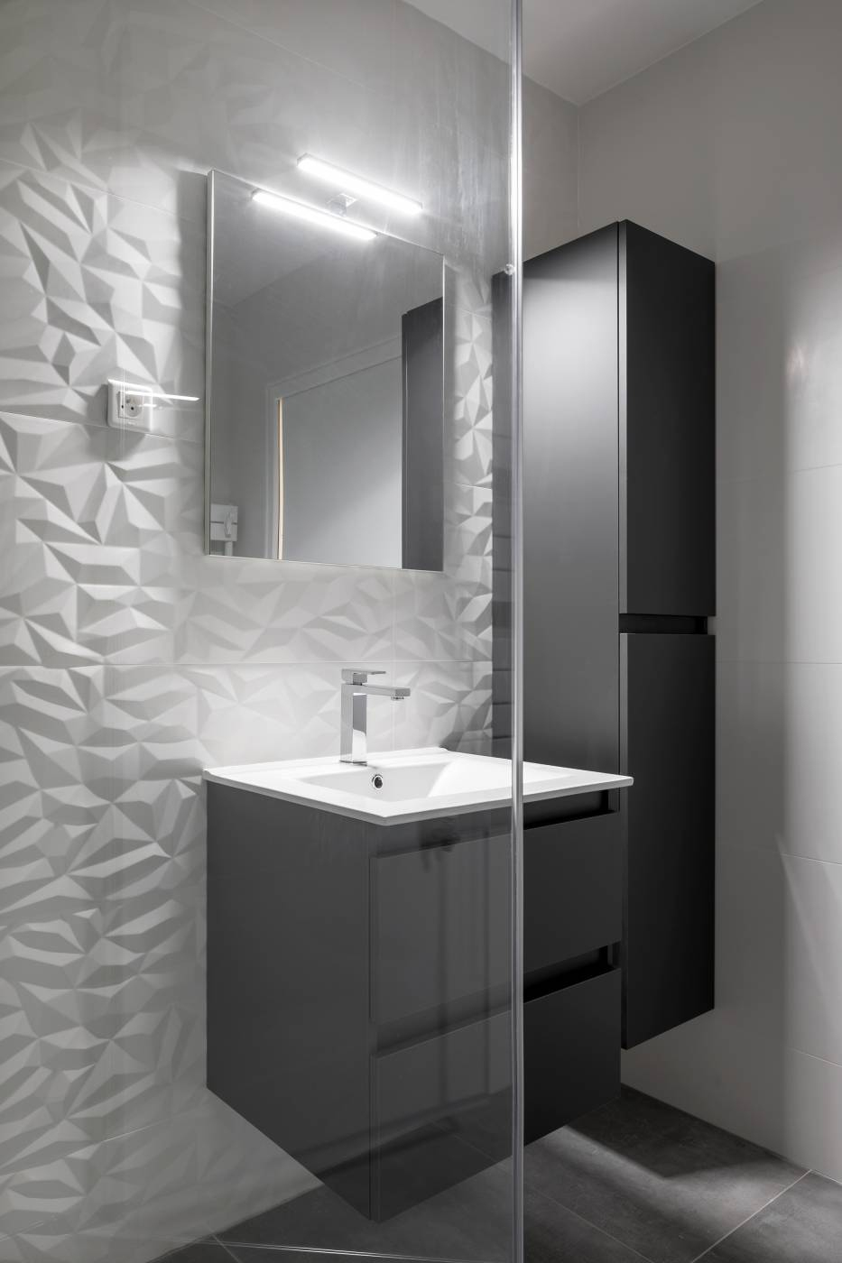 Rénovation Salle De Bains Carrelage À Relief Aix En Provence pour Rénover Carrelage Salle De Bain