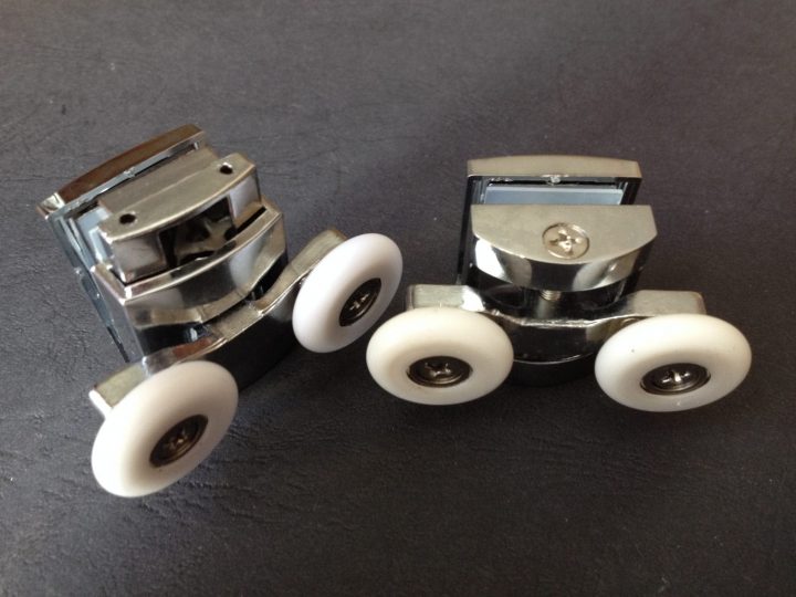 Roulette Cabine Douche Double (Lot De 4) tout Roulettes Cabine De Douche