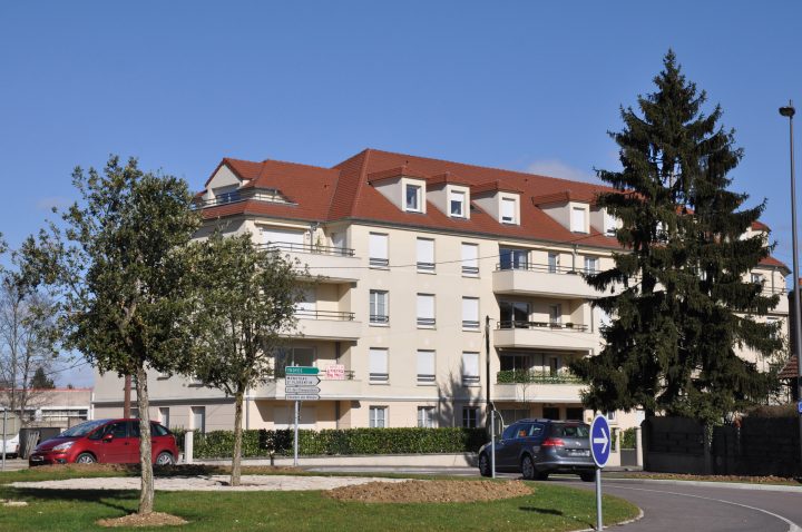 Saint-Gervais/brazza / Les Différents Quartiers / Auxerre avec Chambre Des Metiers Auxerre