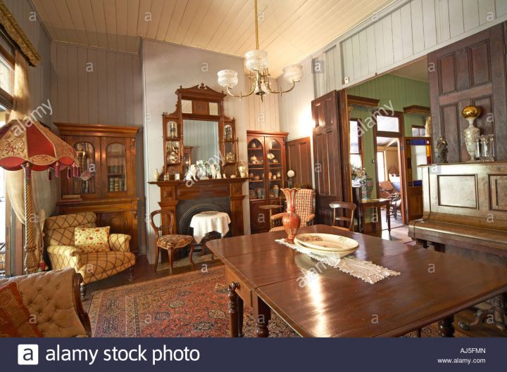 Salle À Manger De L'intérieur Ancien Style Colonial destiné Salle A Manger Style Colonial