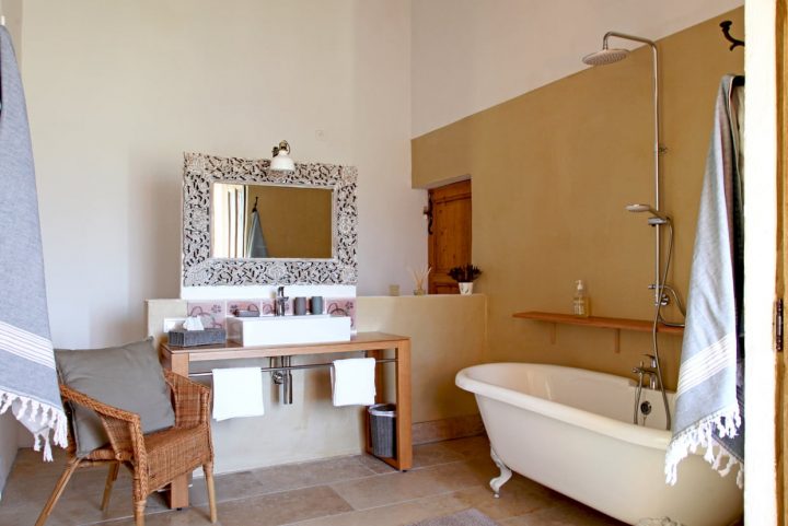 Salle De Bains Provençale encequiconcerne Salle De Bain Provençale