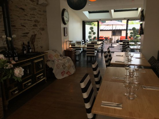 Salle Principale Et – Photo De Le Renard Et La Belette tout Location Vacances Carhaix Plouguer