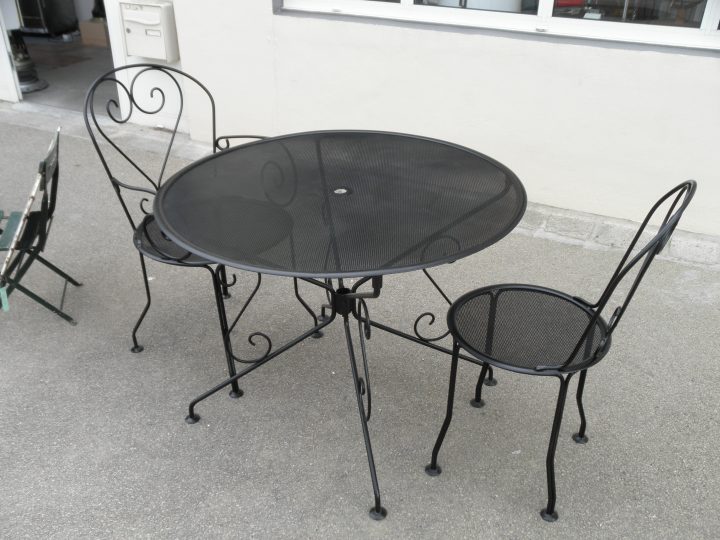 Salon De Jardin En Fer Forgé Noir Mat Année 50/60 At avec Salon De Jardin En Fer Forgé
