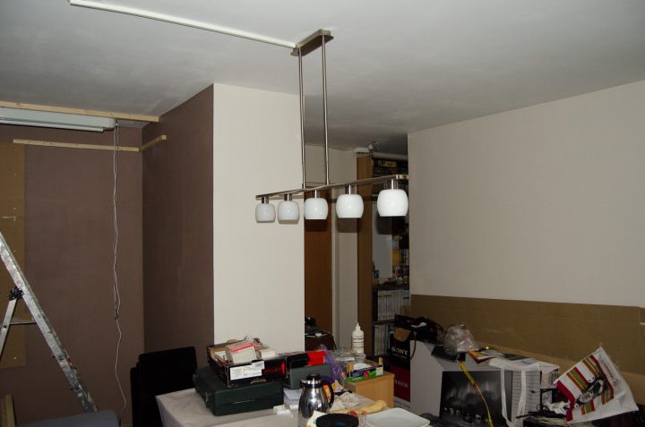 Salon : Début Du Coffrage Et Suspension | Delphes@home avec Lustre Salle À Manger Leroy Merlin