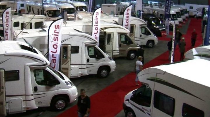 Salon Du Camping-Car, C'Est Reparti Pour Un Tour à Pot De Chambre Camping
