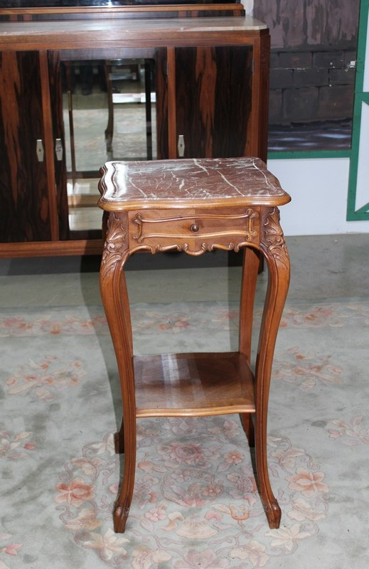 Sellette Louis Xv En Noyer Xxe | Antiquites Lecomte serapportantà Sellette Meuble Sellette Louis Xv En Noyer Xxe | Antiquites Lecomte serapportantà Sellette Meuble