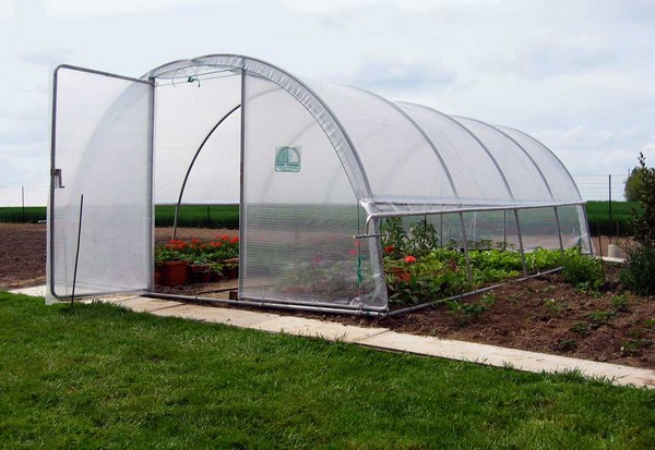 Serre De Jardin Tonneau Type Mini 3M70 X 4M50 Motoculture à Armature Serre De Jardin Occasion