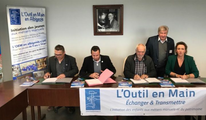 Signature De La Convention De Partenariat Avec L'association concernant Chambre Des Metiers Albi Signature De La Convention De Partenariat Avec L'association concernant Chambre Des Metiers Albi
