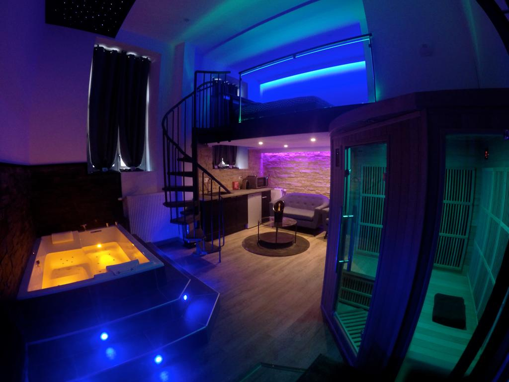 Spa-Privatif, Dijon – Tarifs 2020 destiné Chambre Avec Jacuzzi Privatif Ile De France