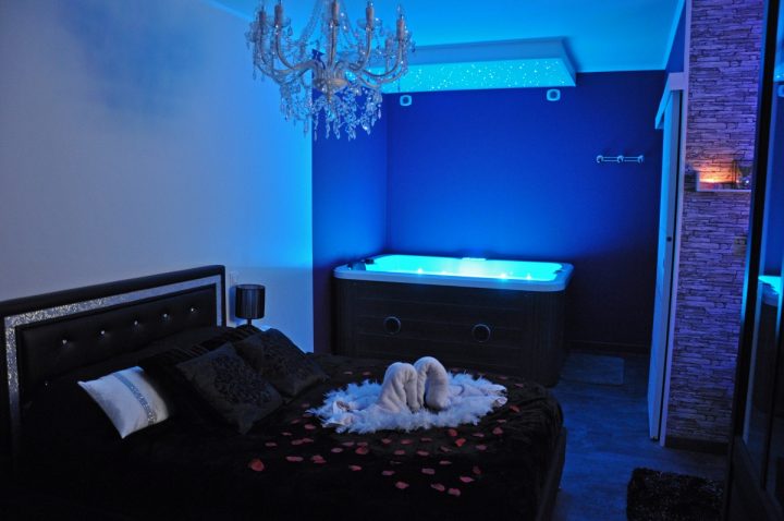 Suite Romantique Avec Jacuzzi Privatif, 20 Min De Tours pour Chambre Avec Jacuzzi Privatif Pas Cher Suite Romantique Avec Jacuzzi Privatif, 20 Min De Tours pour Chambre Avec Jacuzzi Privatif Pas Cher