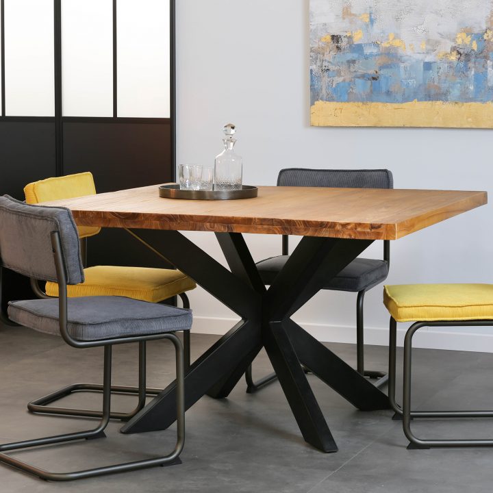 Table À Manger Carrée Bois De Teck Pied Métal 130 Ontario à Table Salle A Manger Carré