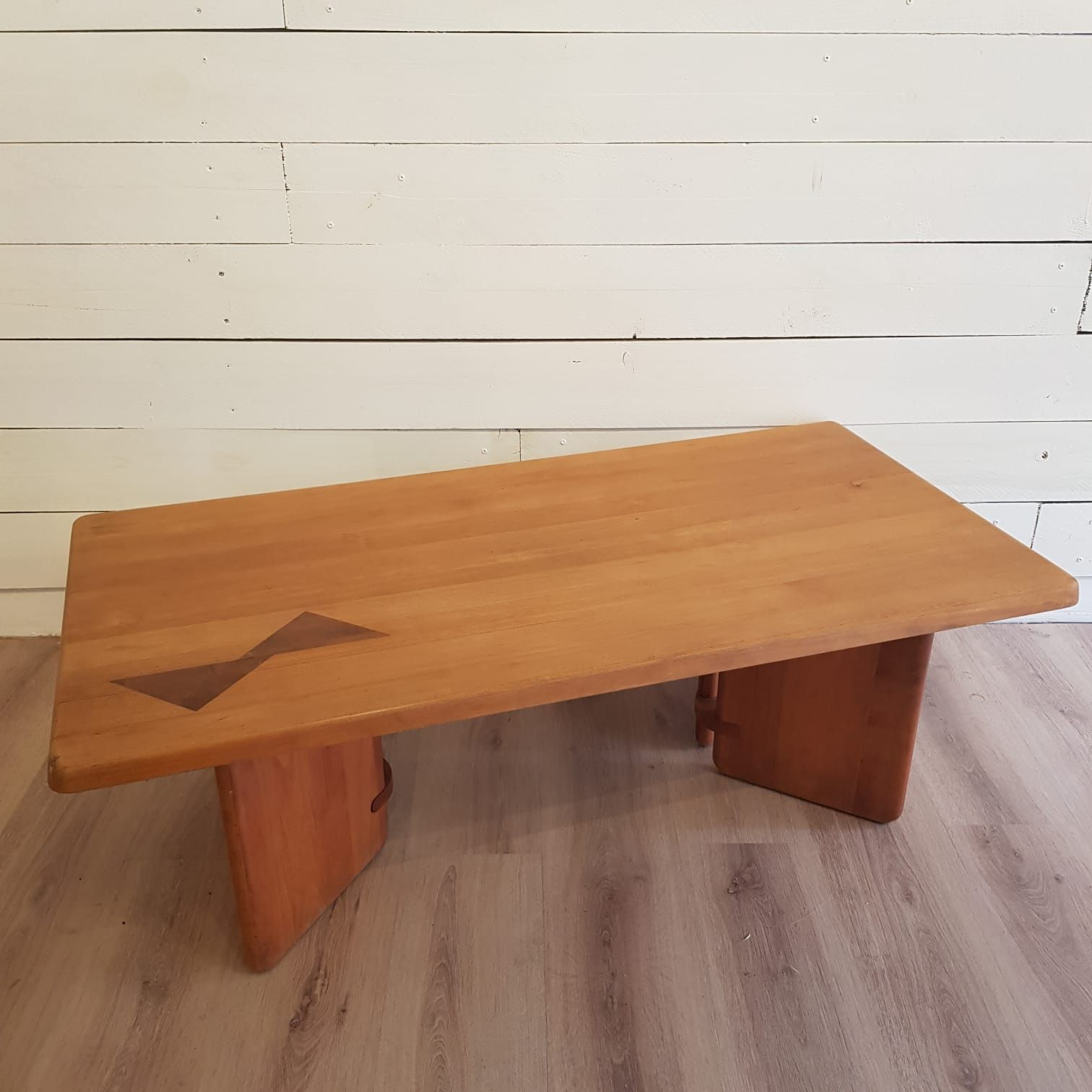 Table Basse Vintage Pour Seltz En Orme Et Teck 1960 encequiconcerne Seltz Meubles
