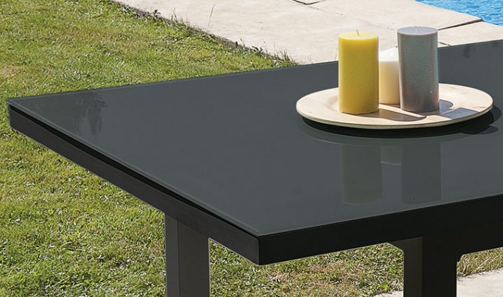 Table De Jardin En Aluminium Et Verre Noir – Rallonge dedans Table De Jardin Aluminium Et Verre