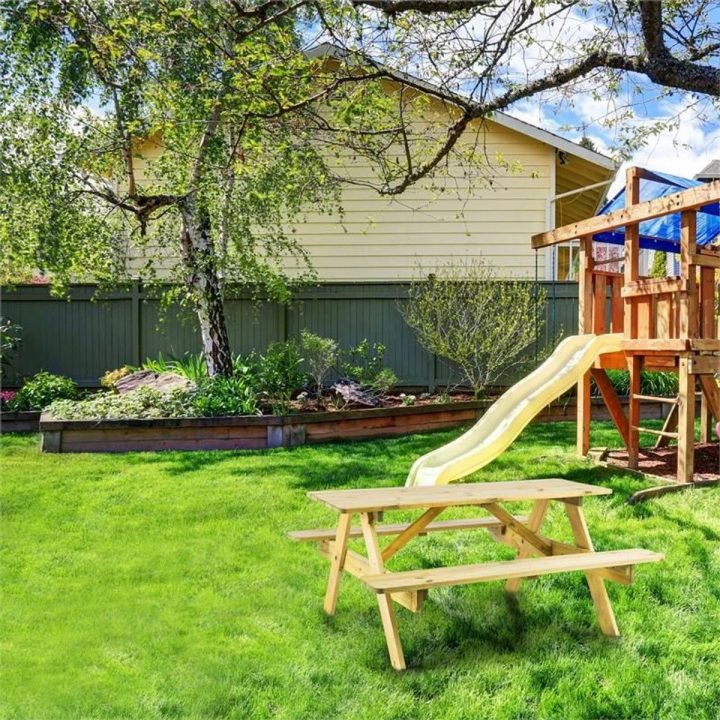 Table De Pique-Nique Avec Banc Meuble Jardin Pour Enfants serapportantà Table De Jardin En Bois Avec Banc Integre