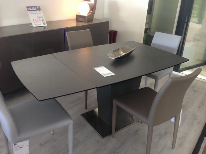 Table Moderne Copernico Plateau Céramique Toulon – Mobilier tout Table Salle A Manger Plateau Ceramique