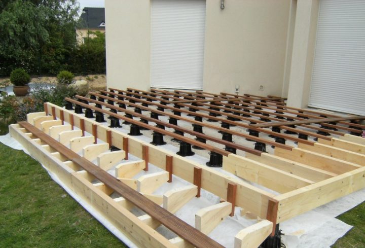Terrasse Bois encequiconcerne Construire Terrasse Bois Sur Parpaing