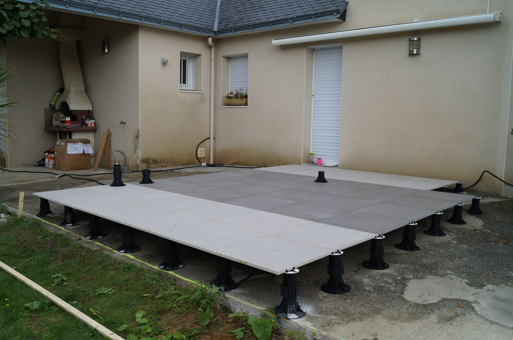 Terrasses &amp; Parquets – Terrasse Carrelage Sur Plotsweb dedans Plot Pvc Pour Terrasse Bois Brico Depot