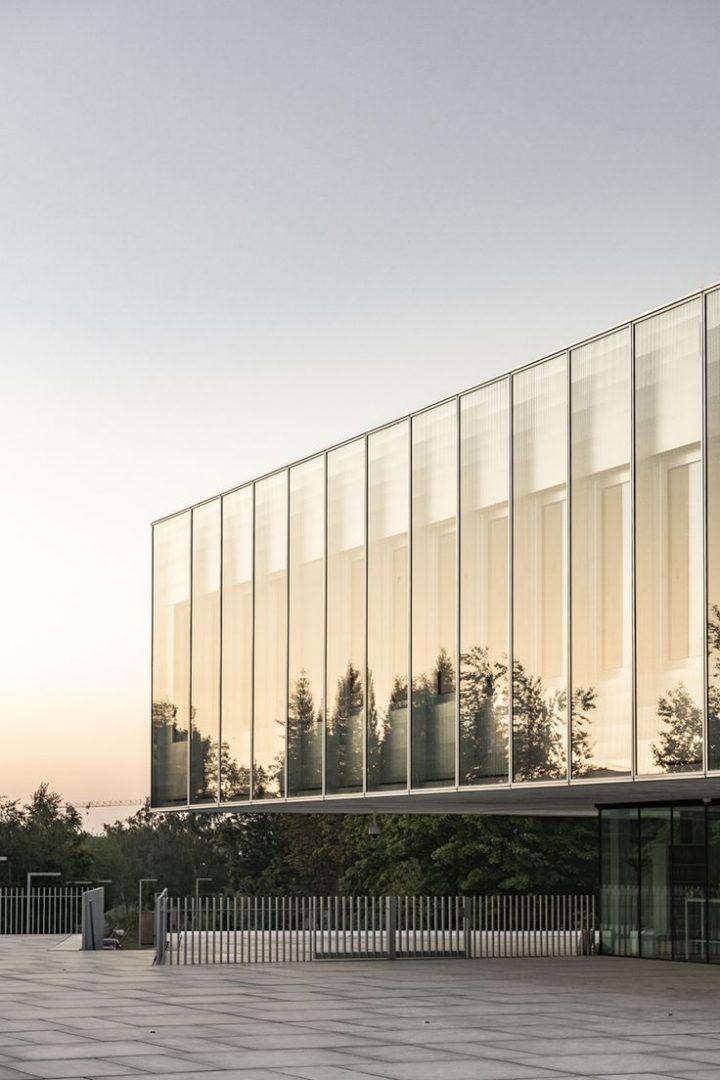 The Kaan And Pranlasdescours Firms Design The New Chambre dedans Chambre Des Métiers Lille