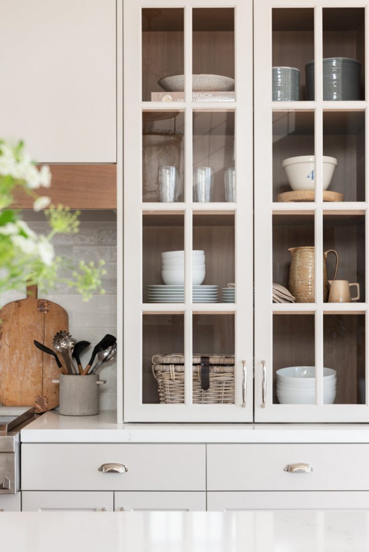 Timeless Dining Room & Kitchen Design En 2020 | Armoire De encequiconcerne Armoire De Salle À Manger