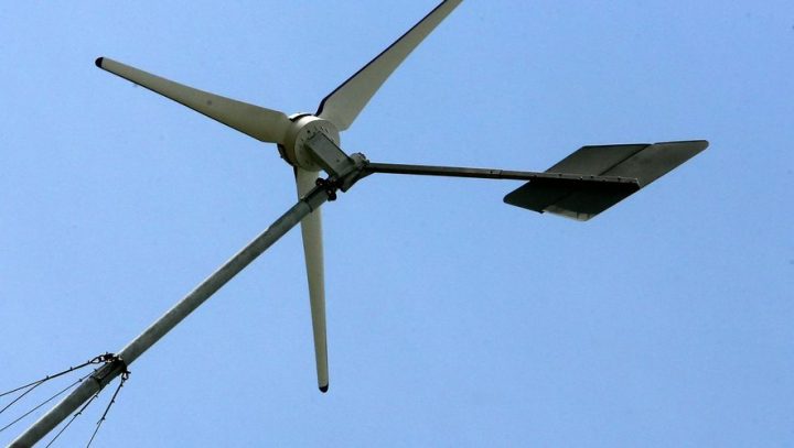 Toulouse. Une Éolienne Dans Son Jardin Pour 800 encequiconcerne Eolienne De Jardin