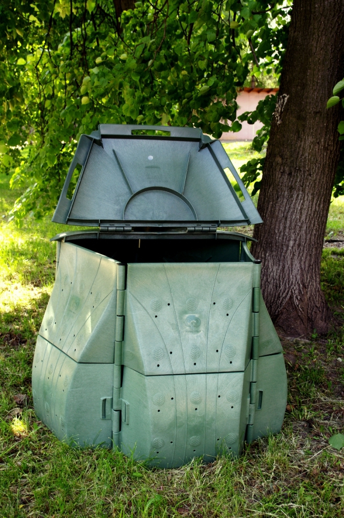 Tout Savoir Pour Fabriquer Un Composteur Dans Son Jardin avec Composteur De Jardin Tout Savoir Pour Fabriquer Un Composteur Dans Son Jardin avec Composteur De Jardin