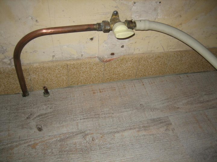 Tuyau De Gaz Trop Court tout Flexible Robinet Trop Court Tuyau De Gaz Trop Court tout Flexible Robinet Trop Court