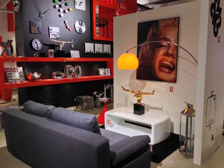 Un Coin Aménagé #vintage Dans Notre Showroom De Coignières serapportantà Magasin Meuble Coignieres