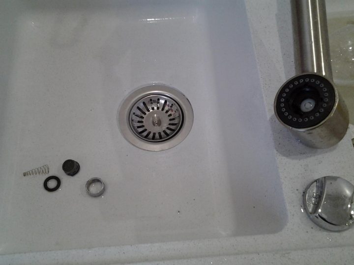 Un Flexible Trop Long Sous L'évier Peut-Il Empêcher Une tout Flexible Robinet Trop Court Un Flexible Trop Long Sous L'évier Peut-Il Empêcher Une tout Flexible Robinet Trop Court