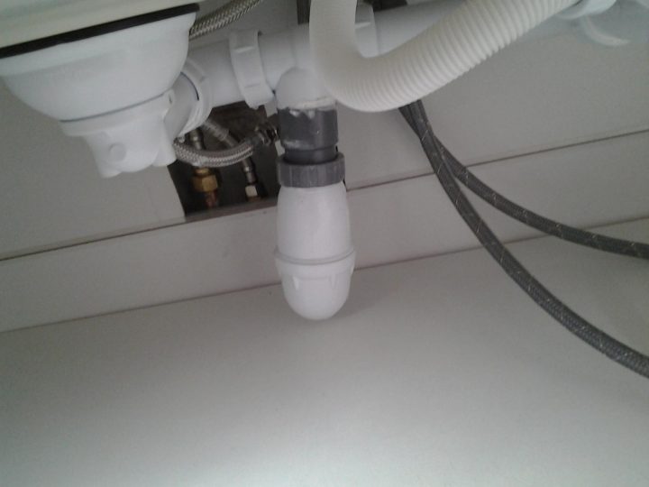 Un Flexible Trop Long Sous L'évier Peut-Il Empêcher Une tout Flexible Robinet Trop Court Un Flexible Trop Long Sous L'évier Peut-Il Empêcher Une tout Flexible Robinet Trop Court