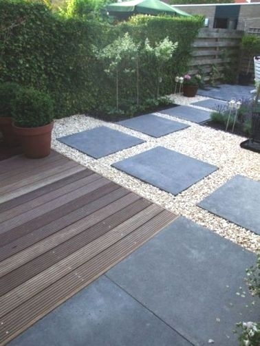 Une Allée De Jardin En Dalles D'Ardoise Et Gravier dedans Dalle Beton 100X100 Une Allée De Jardin En Dalles D'Ardoise Et Gravier dedans Dalle Beton 100X100