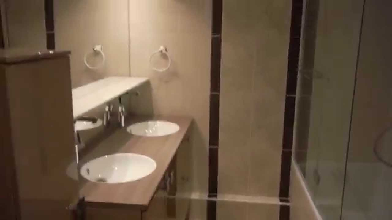 Une Petite Salle De Bain Très Fonctionnelle (Chantier Réalisé Par La Société Atom) tout Aménagement Salle De Bain 5M2