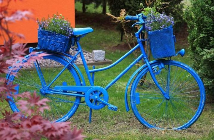 Vélo Déco Jardin En 20 Idées À Copier De Toute Urgence encequiconcerne Velo Deco Jardin