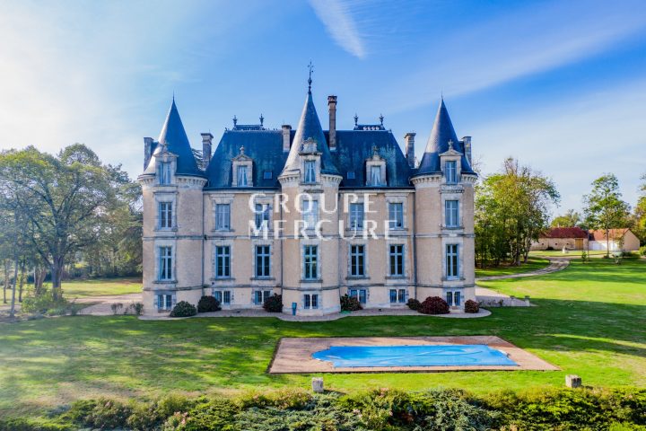 Vente Château Saint-Amand-Montrond (18), 17 Pièces destiné Chambre D Hote Saint Amand Montrond