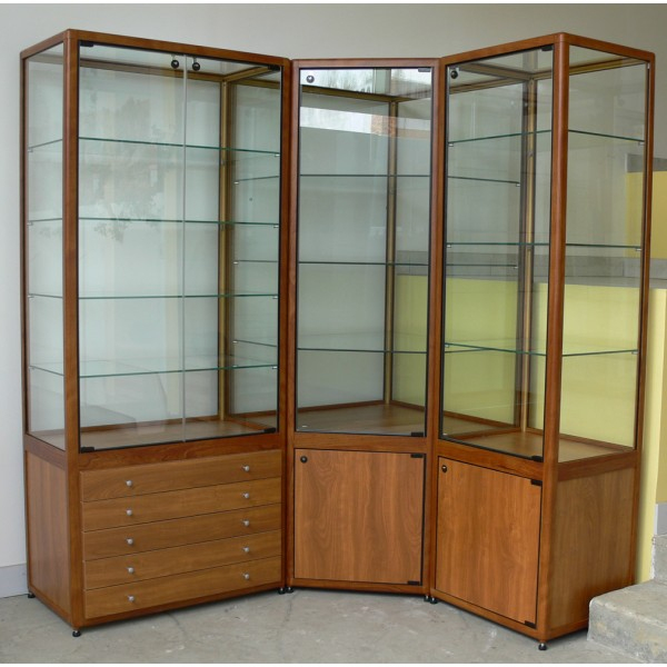 Vitrine – Ambre 25 Meuble – Vitrines Pour Magasin, Musée intérieur Meuble Vitrine Vitrine – Ambre 25 Meuble – Vitrines Pour Magasin, Musée intérieur Meuble Vitrine