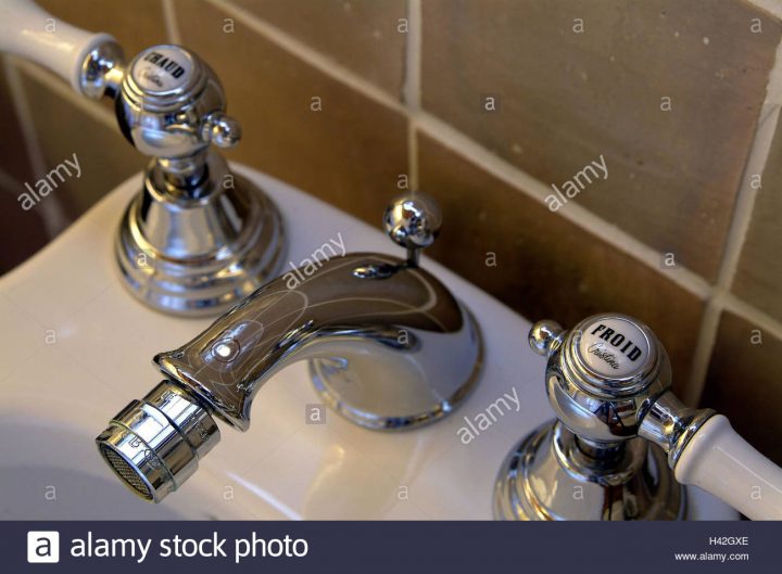 Wareh, Lavabos, Robinets, Froid, Chaud Et Chaudement serapportantà Robinet En Anglais