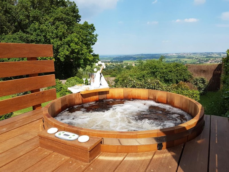 Week End En Amoureux Avec Jacuzzi Dans Cette Cabane En concernant