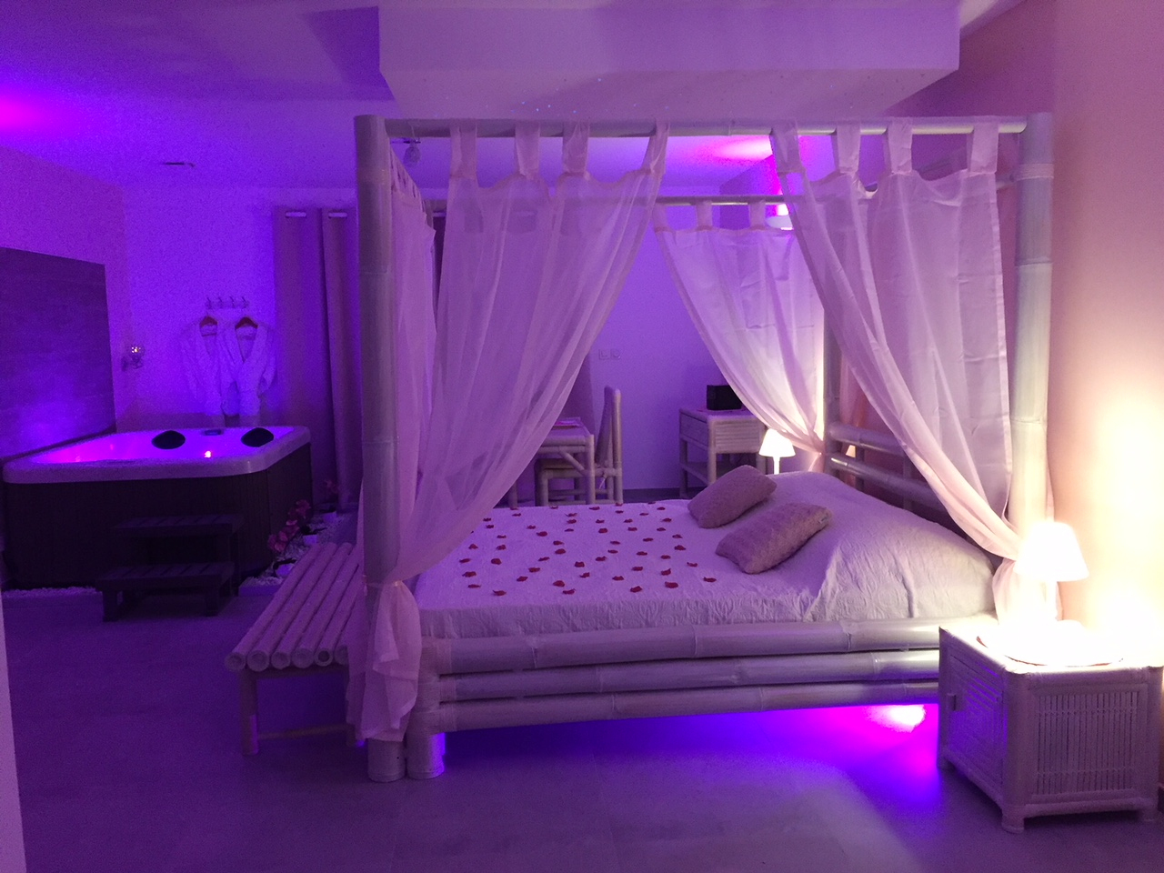 Chambre Avec Jacuzzi Privatif Gard