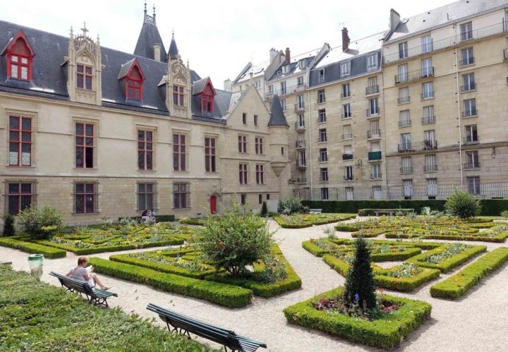 10 Jardins À Paris Que Vous Aimerez Pour Leur Charme encequiconcerne Jardin Des Sens