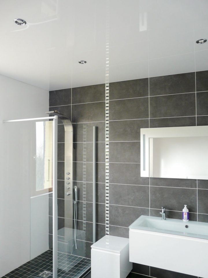 Accentuer Le Design Et Le Confort Dans La Salle De Bain intérieur Lambri Salle De Bain Accentuer Le Design Et Le Confort Dans La Salle De Bain intérieur Lambri Salle De Bain